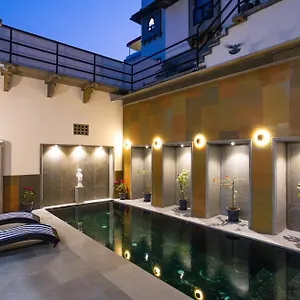 Hotel Madri Retreat - Heritage Boutique With Pool